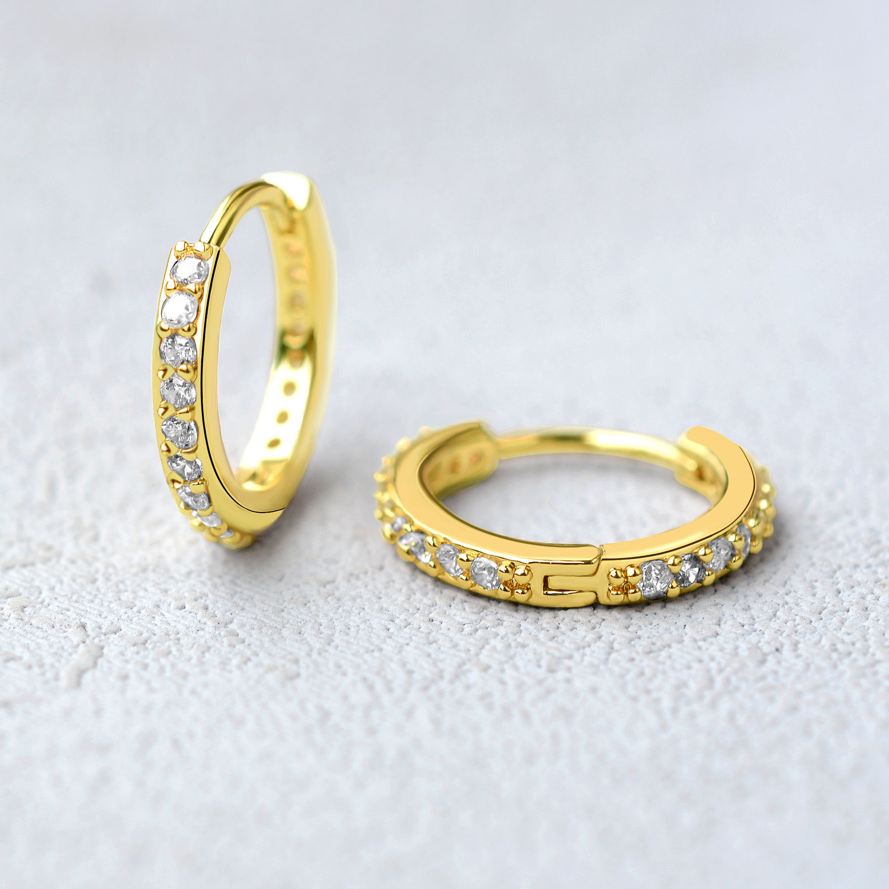 Arco-íris cz huggies hoop brin - Conch Earring Hoop avaliação e preço