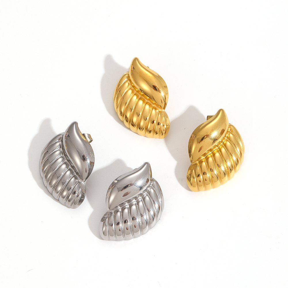 Novidades, brincos vintage de  - Conch Earring Hoop avaliação e preço